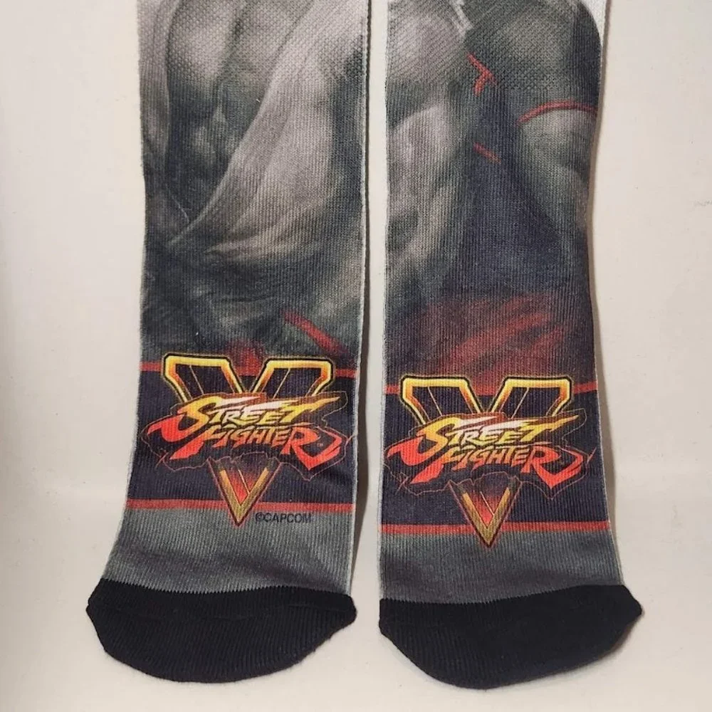 NEW Odd Sox Street Fighter Socks Size 6-13 Men's  Hadouken! Comes from a pet-fre